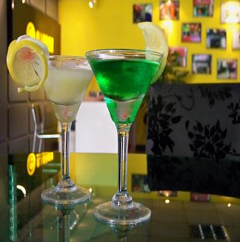 眉山冷饮店加盟 ，魔力多饮100赚钱